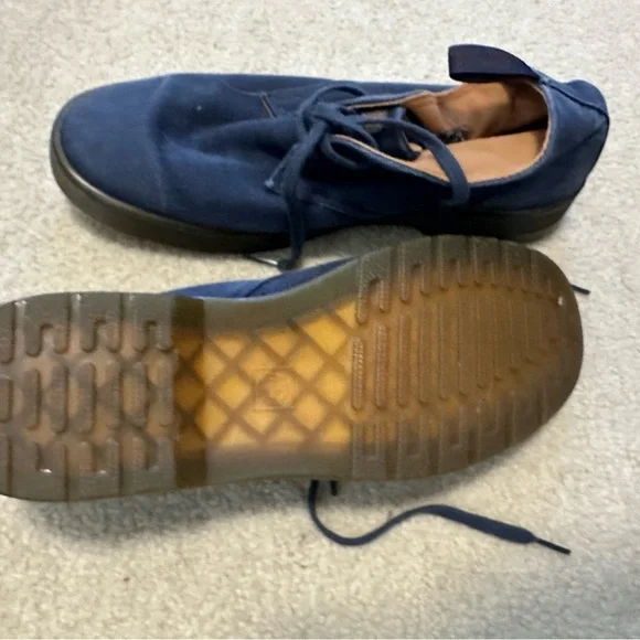 Dr Marten’s faded canvas shoes - Picture 3 of 3